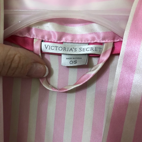 Victoria secret runway robe - Picture 4 of 8